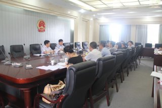 政府領(lǐng)導(dǎo)、企業(yè)代表參加了崇禮新城投資合作協(xié)議討論會(huì)